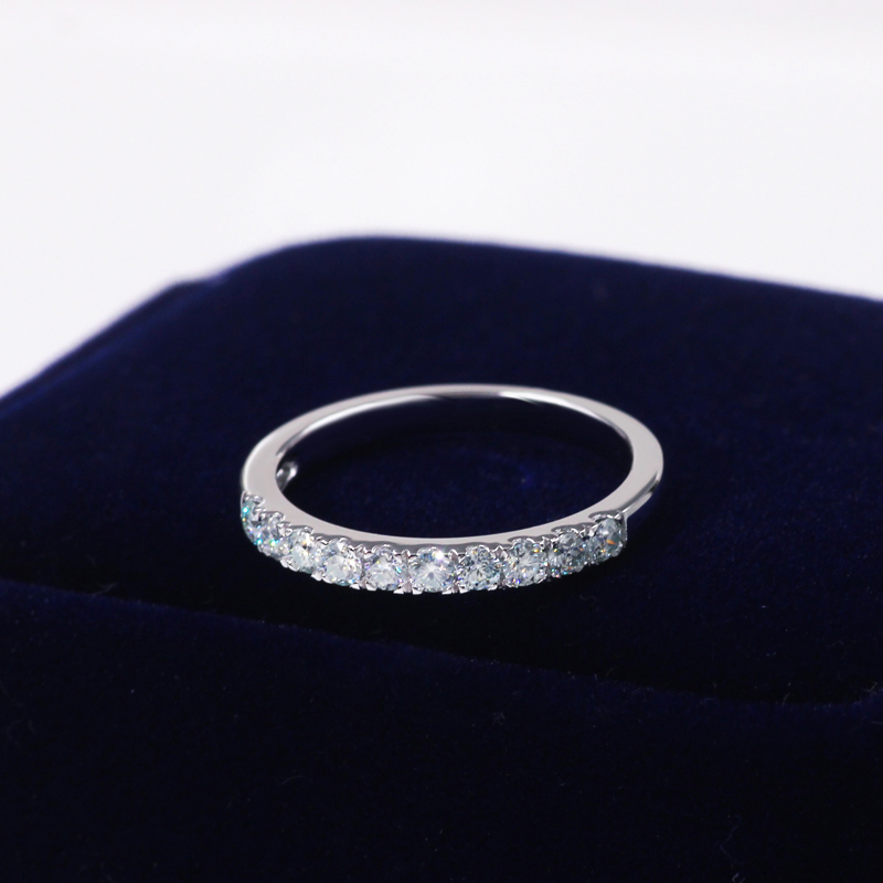 Round brilliant cut diamond 925 sterling silver gold plated silver moissanite ring Round brilliant cut diamond 925 sterling silver gold plated silver moissanite ring