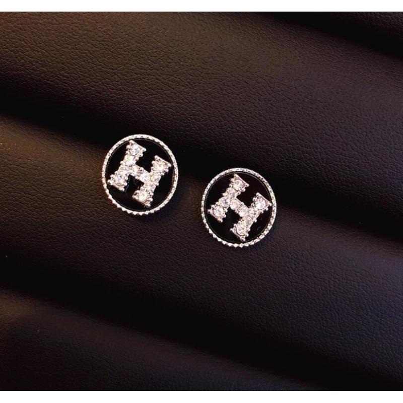 2020 fashion custom modern letter unique stud earrings for women 2020 fashion custom modern letter unique stud earrings for women