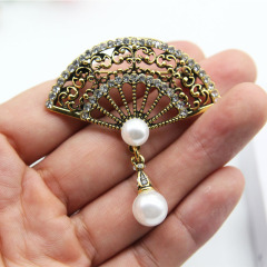 Chinese style fashion designer rhinestone pearl retro fan brooches for ladies