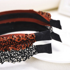 Vintage fashion liked leopard pleated fabric women girls pearl hairbands