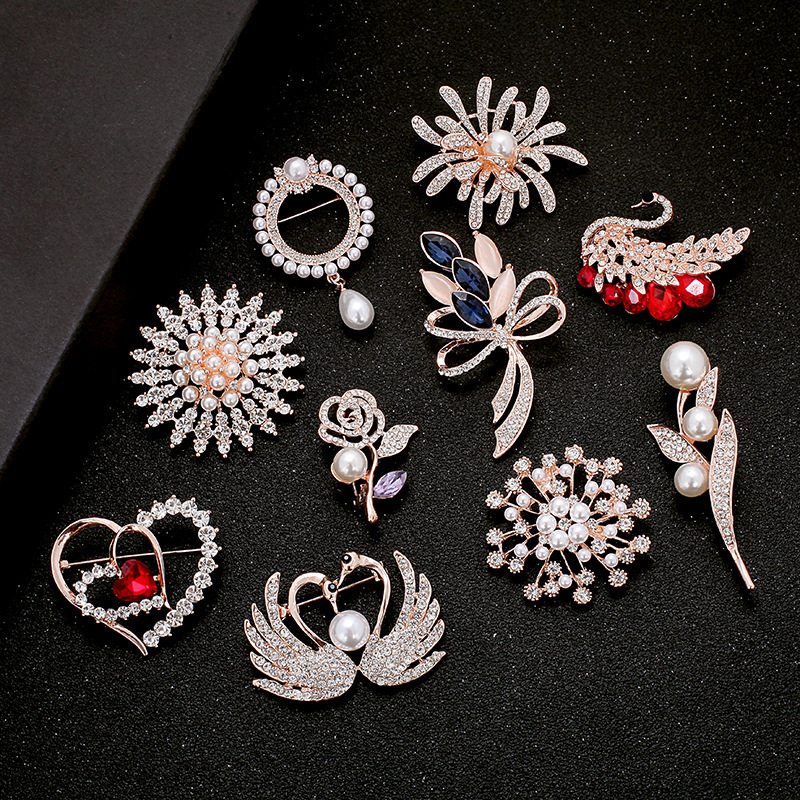 New Brooches Gold Color Buckle Scarf Clip Clothing Accessories Brooch Jewelry brooches women pins New Brooches Gold Color Buckle Scarf Clip Clothing Accessories Brooch Jewelry brooches women pins