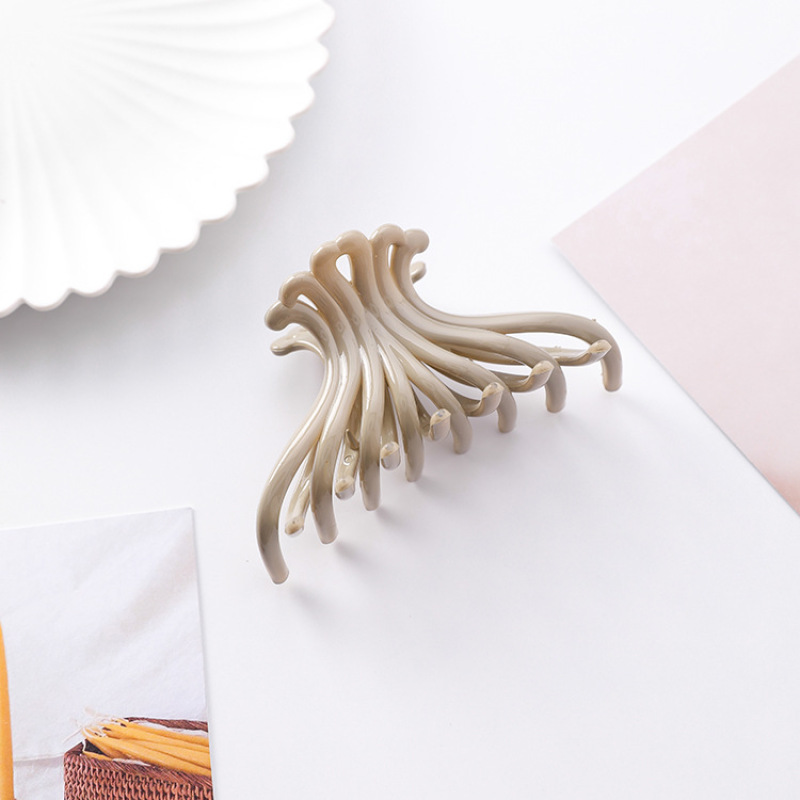 Women Teeth Comb Non Slip baroque Girls Plastic Pins Clamps Hair Claws