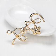 Amazon hot sale fashion crystal women girls rhinestone pearl letter LOVE brooches
