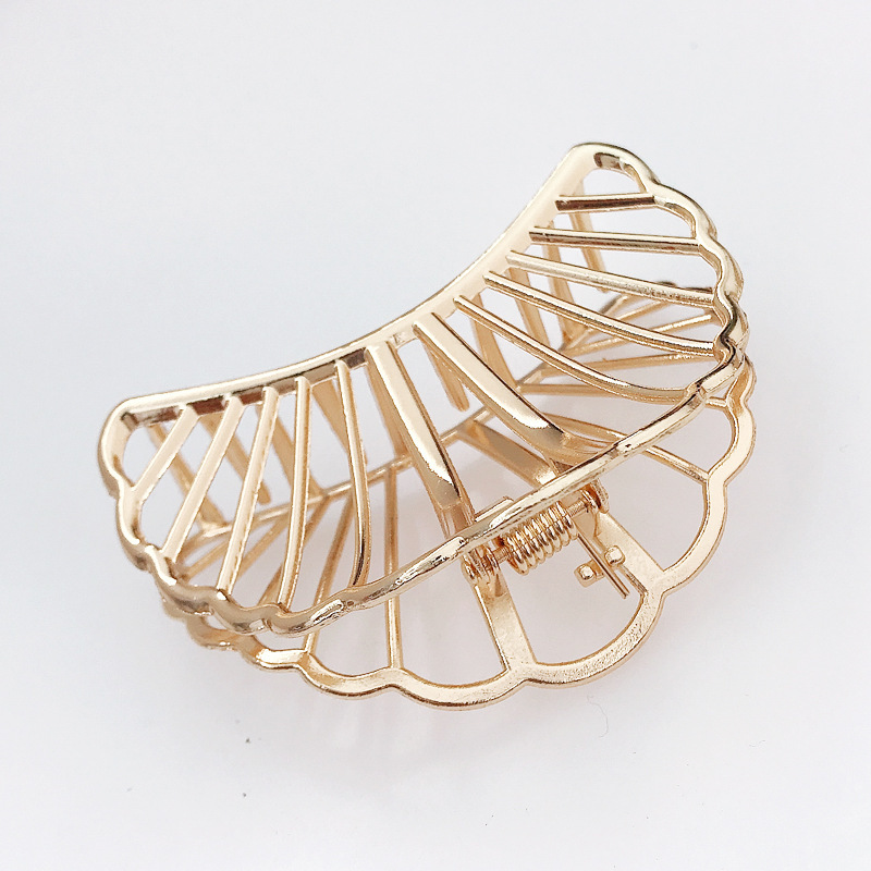 2020 INS Hot smooth gripping retro adult metal hair claw clip for women