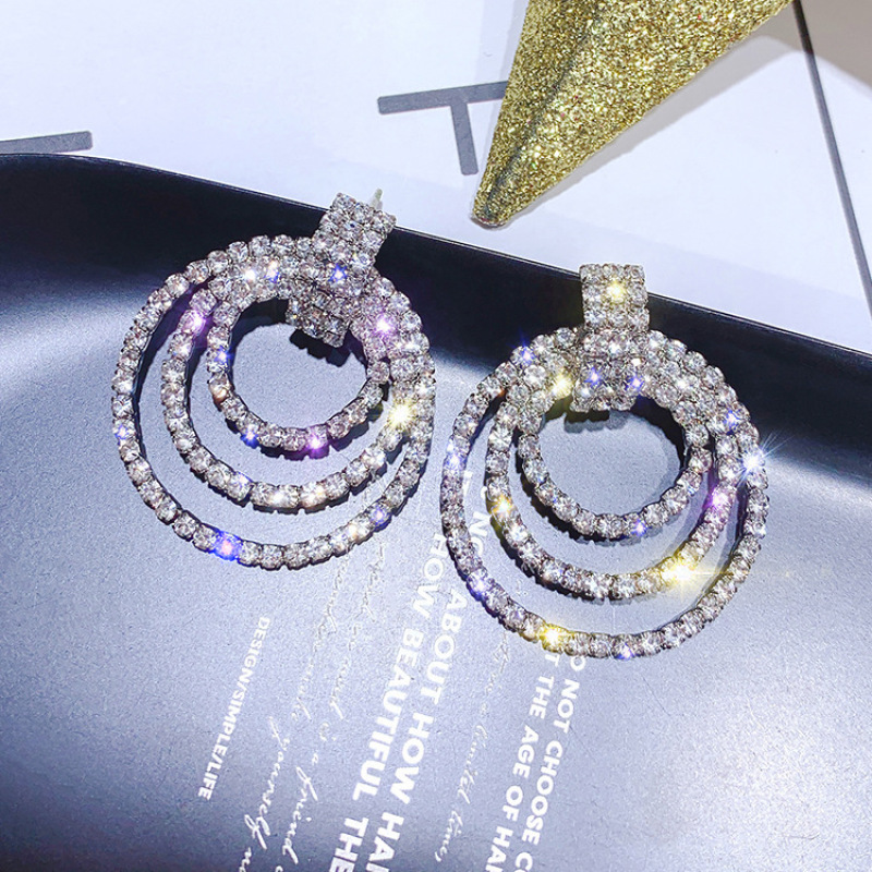 Fashion Exaggerated Geometric Three Circle Crystal Earrings for Beautiful Girls Fashion Exaggerated Geometric Three Circle Crystal Earrings for Beautiful Girls