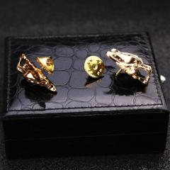 Wholesale custom high quantity lapel pin collar pin shirt golden metal brooch stud tassel tiger brooches for men