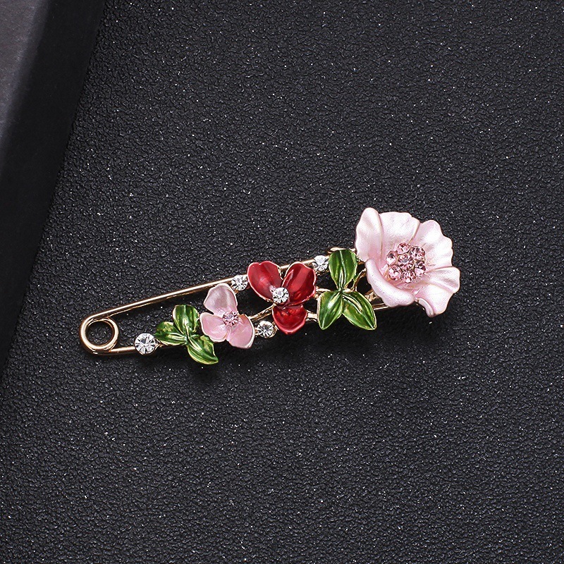 New Brooches Gold Color Buckle Scarf Clip Clothing Accessories Brooch Jewelry brooches women pins New Brooches Gold Color Buckle Scarf Clip Clothing Accessories Brooch Jewelry brooches women pins