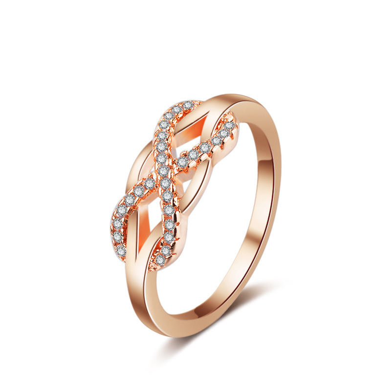 Hot Fashion New Design Gold Plated 8 Shape Dazzling Wedding Rings for Women
