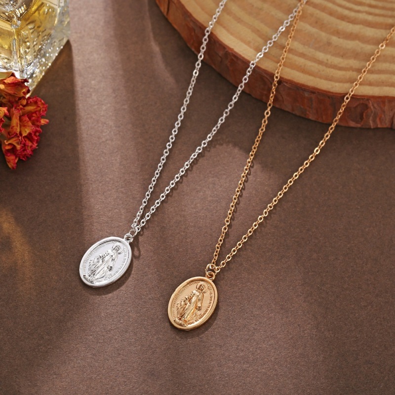 2020 hot sale creative retro style gold-color oval shape portrait coin necklace 2020 hot sale creative retro style gold-color oval shape portrait coin necklace