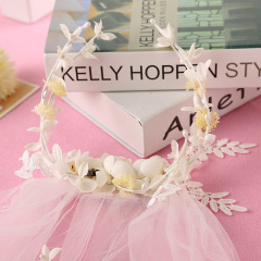Wholesale cheap korea Rhinestone gold bridal flower white floral garland for wed