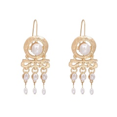 Amazon hot traditional vintage imitation natural irregular baroque hanging pearl earrings for female