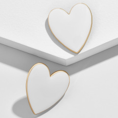New fashion earring accessories beautiful alloy oil drip heart studs earring for women