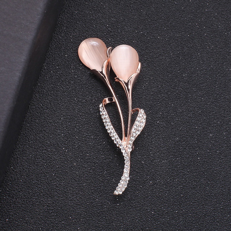 New Brooches Gold Color Buckle Scarf Clip Clothing Accessories Brooch Jewelry brooches women pins New Brooches Gold Color Buckle Scarf Clip Clothing Accessories Brooch Jewelry brooches women pins