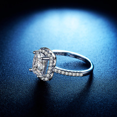 Wholesale Custom 18K White Gold Square Crystal Zircon Engagement Ring