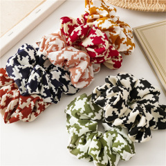 Hot sale fashion yiwu bulk custpm printed women fabric girls hair scrunchies