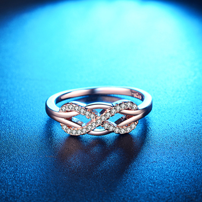 Hot Fashion New Design Gold Plated 8 Shape Dazzling Wedding Rings for Women