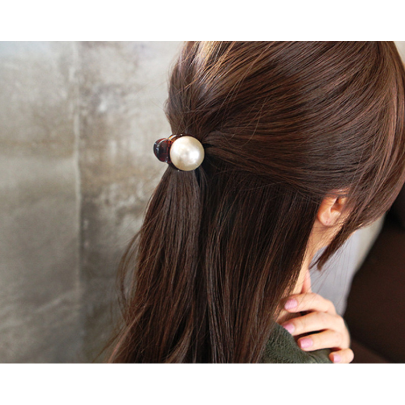 Wholesale unique small girls pearl mini plastic claw hair clip for woman Wholesale unique small girls pearl mini plastic claw hair clip for woman