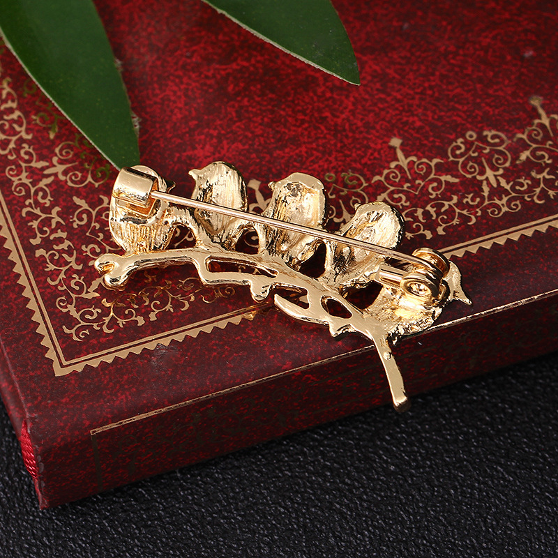 wholesale fashion custom cheap jewelry colorful crystal little birds brooches wholesale fashion custom cheap jewelry colorful crystal little birds brooches