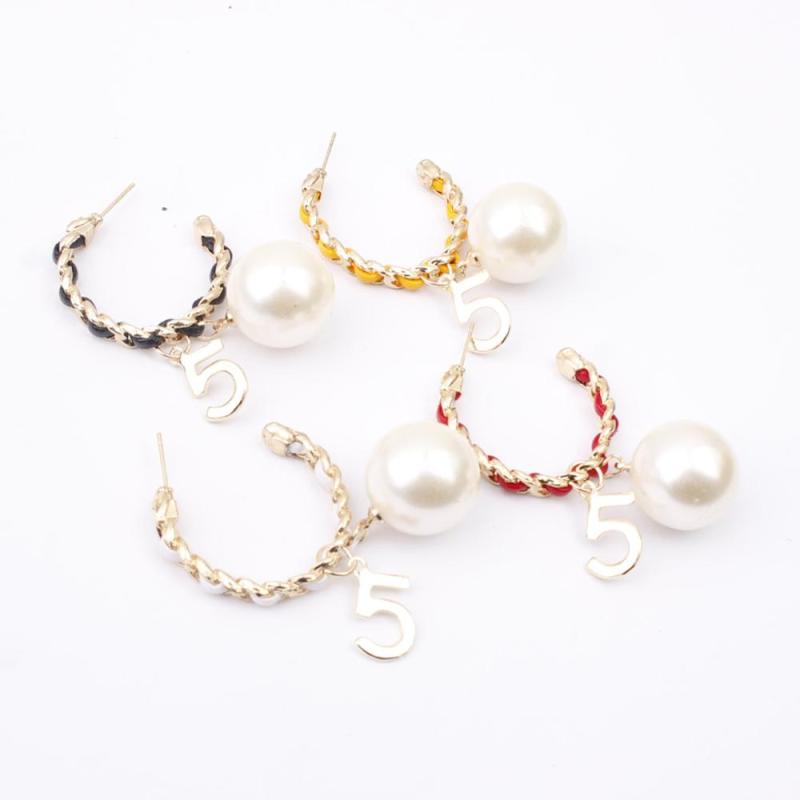 Wholesale hook Plated Metal Women Baroque Twist Pearl Drop Chandelier Earrings Wholesale hook Plated Metal Women Baroque Twist Pearl Drop Chandelier Earrings