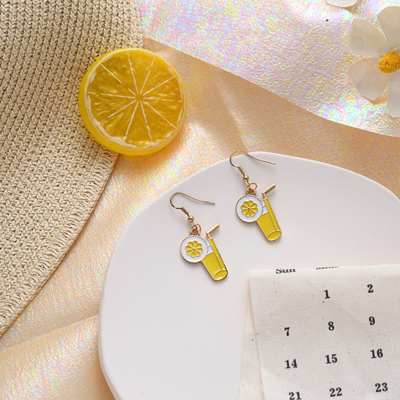 Wholesale Korean Fashion Factory Jewelry Yellow Metal Resin Drop flower acrylic Earrings Wholesale Korean Fashion Factory Jewelry Yellow Metal Resin Drop flower acrylic Earrings