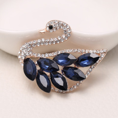2020 new baroque Latest Fashion Flower Crystal Custom brooch Pearl Jewelry rhinestone brooch pins