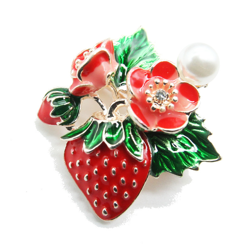 New Fashion Jewelry Designer Painted Enamel Strawberry Brooches for Women