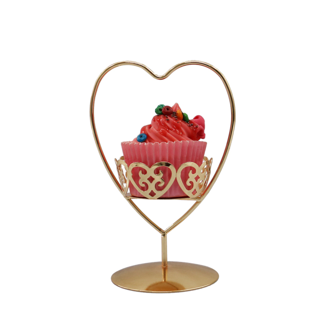 Милая декоративная стойка пирожного золота утюга формы сердца для свадьбы послеобеденного чая