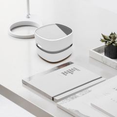 Lightingpass Tragbare Smart-Staubkehrmaschine Kleine Büro-Desktop-Reinigungsmaschine Mehrfarbiger Tisch-Mini-Staubsauger für Auto-Heimbett-Computer