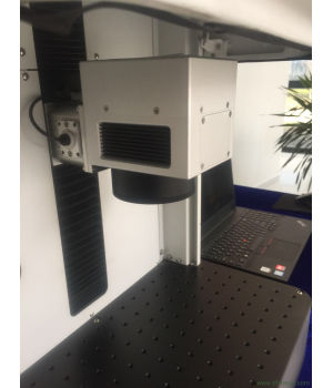 Recinto 60W/80W/100W/120W YDFLP-M7-MR JPT MOPA M7 Marcador láser de fibra Máquina de grabado láser