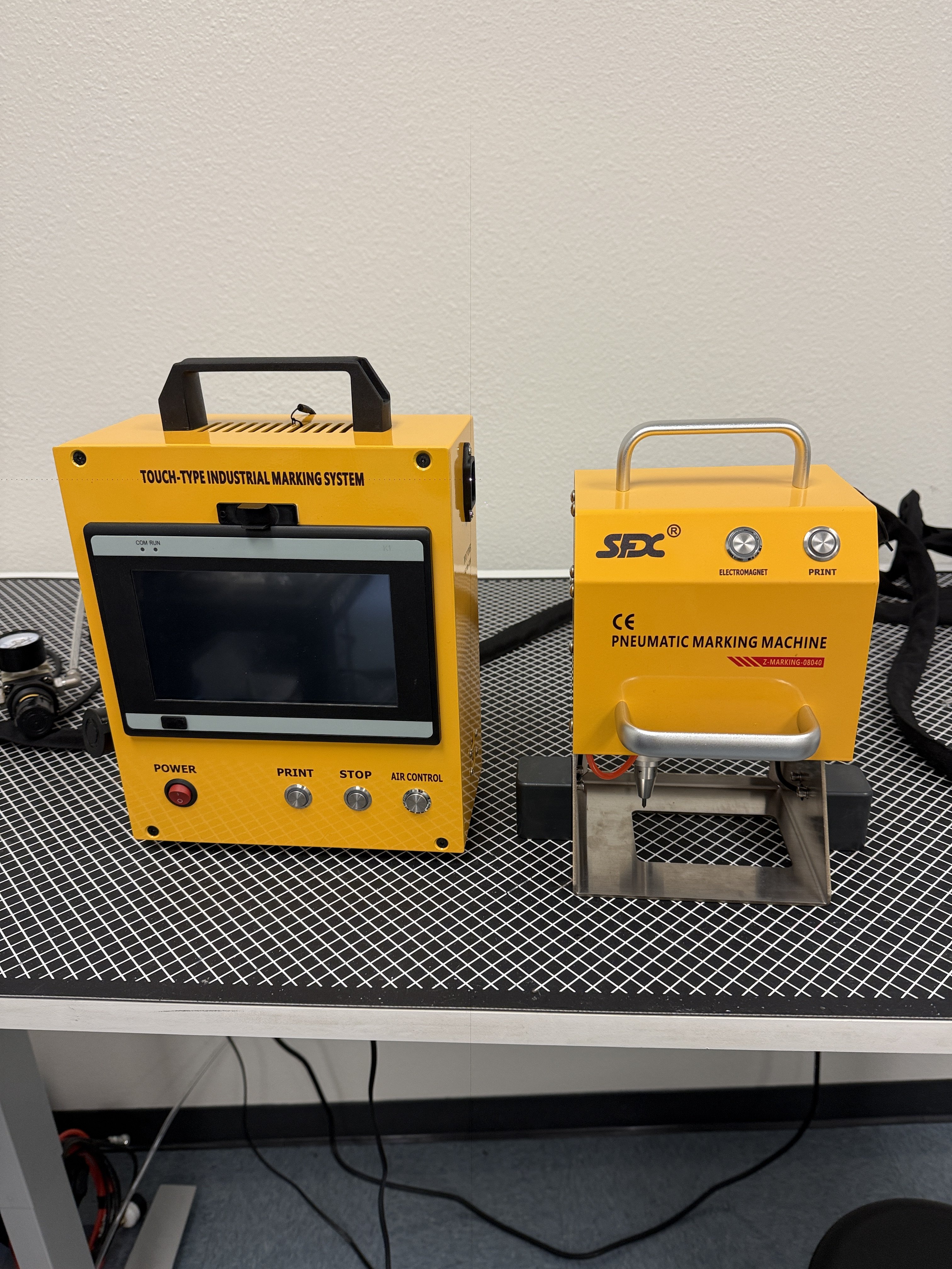 US Stock Second-hand Portable Pneumatic Dot Peen Marking Machine Metal Engraving Machine Chassis Number VIN Code Marking Machine