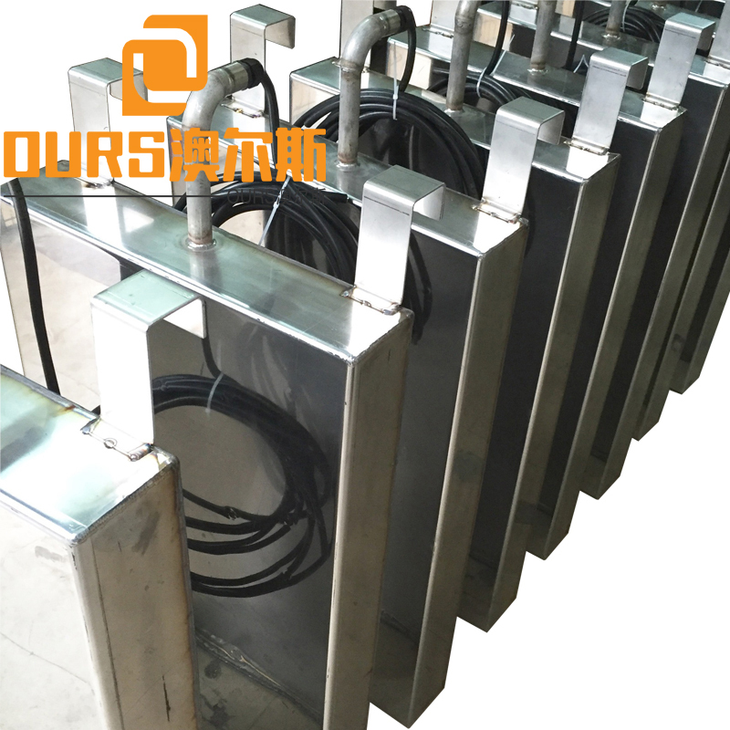 20KHZ/25KHZ/28KHZ 1500W Submersible Ultrasonic Transducers Cleaning For Machinery Industry