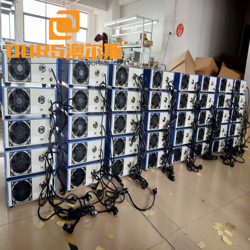 20KHZ-40KHZ Frequency Optional Ultrasonic Generator 300W-3000W For Ultrasonic Cleaning Equipment