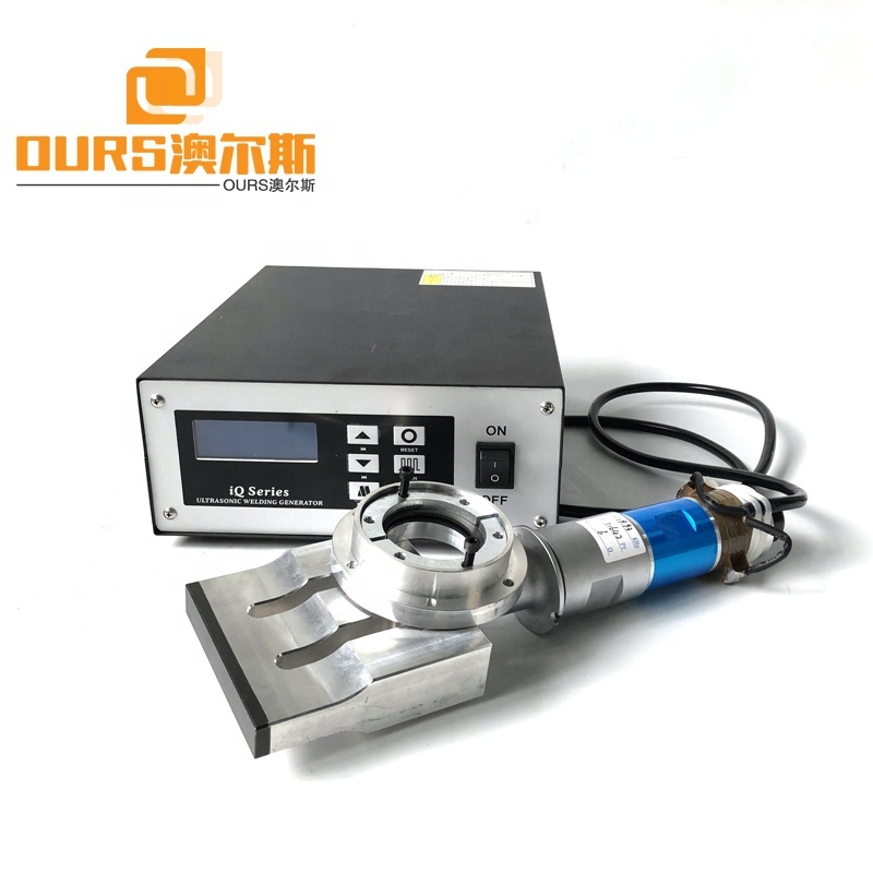 15KHz-20KHz Disposable Non Woven Medical Face Masks Machine Parts Ultrasonic Welding Generator And Transducer Horn