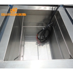 bains de nettoyage à ultrasons industriels 28khz/40khz pour le nettoyage de traitement de pulvérisation de surface