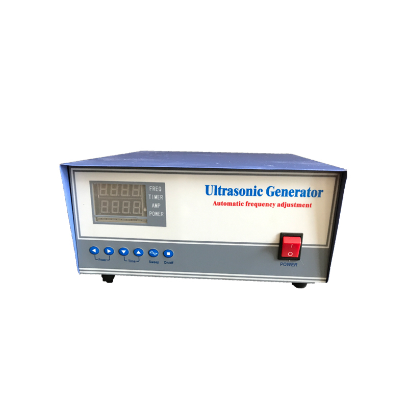 Intelligent ultrasonic generator for ultrasonic cleaning system
