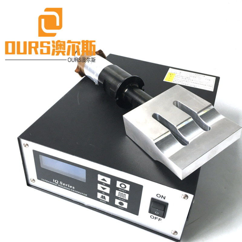 Best-selling Turkey and India 20khz Ultrasonic welding generator For onwoven Earloop Welding Medical Face Mask Machine