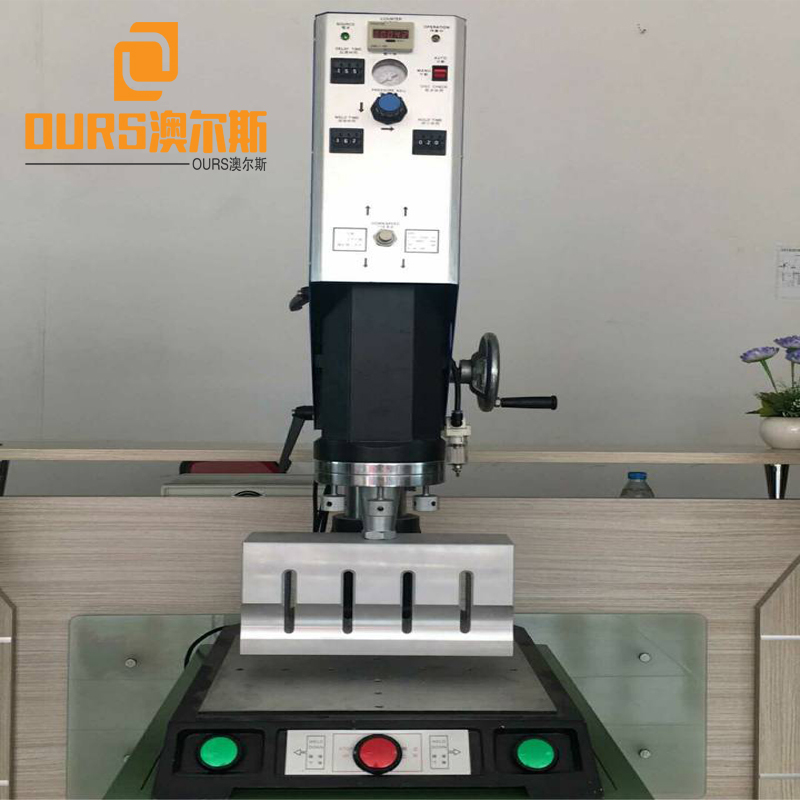 High Precision And High Power 20KHZ 2000W Ultrasonic Knife Cutting Plastic Parts
