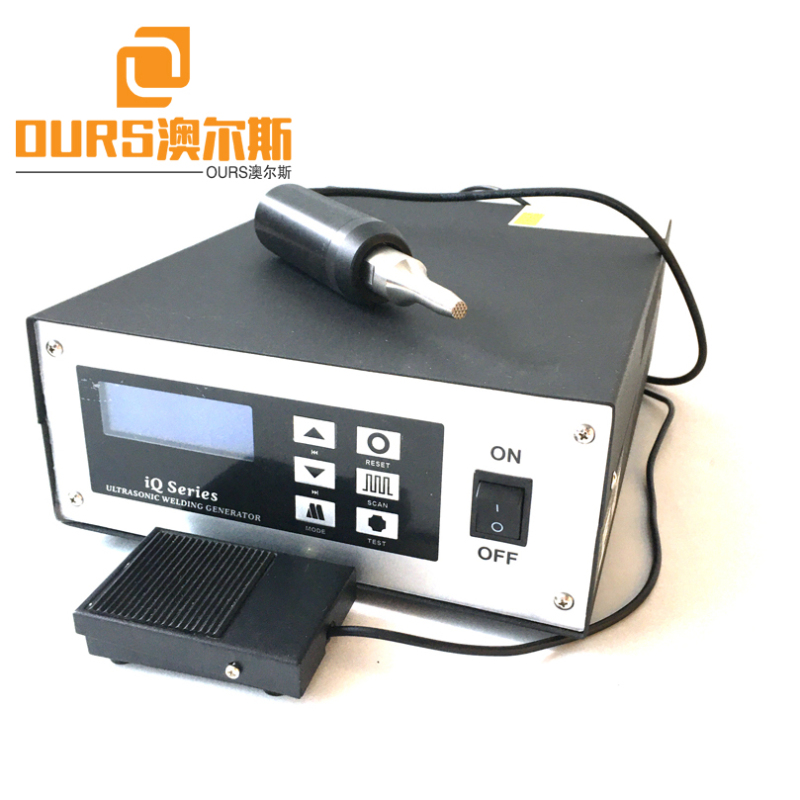 28KHZ or 35KHZ Ultrasonic Spot Welding Machine For Welding Car Bumper