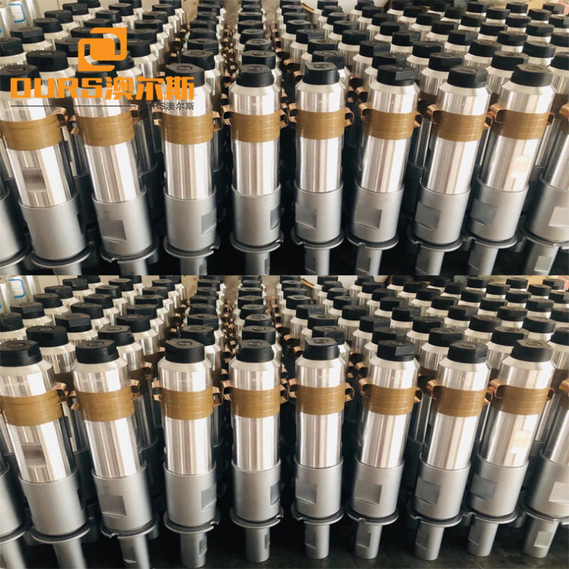 Hot Sales 15KHZ/20KHZ 1500W-4200W Ultrasonic Welding Machine Oscillator