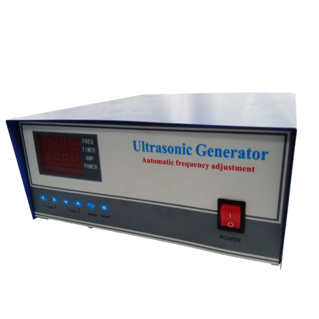 Intelligent ultrasonic generator for ultrasonic cleaning system