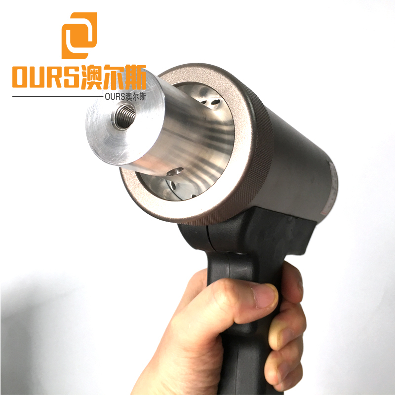 High Quality 20KHZ 1500W Ultrasonic Cutting Machine Nougat Cutting Machine