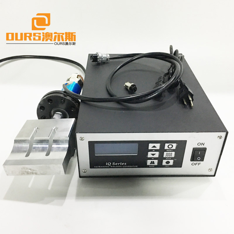 20KHz/2000W 220V Ultrasonic Plastic Welding Equipment For PE PP PVC Plastic Welding