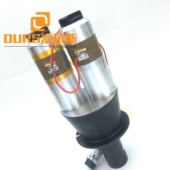 Transducteur de soudage par ultrasons à double tête 4200W 15KHZ avec propulseur pour le soudage des plastiques ABS