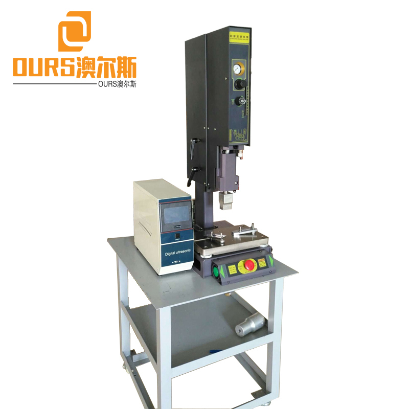15KHZ-20 KHz 1500W-4200W Ultrasonic Metal Welding Machine For Nonwoven Bag Pvc Material
