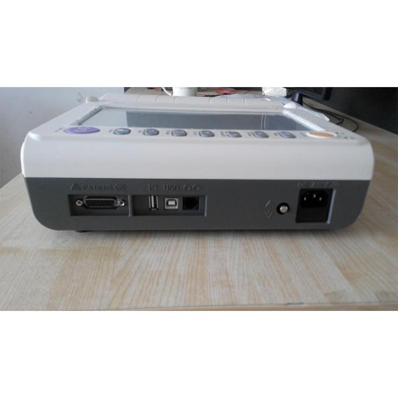 Macchina ECG Touch Screen con display a colori a 12 canali