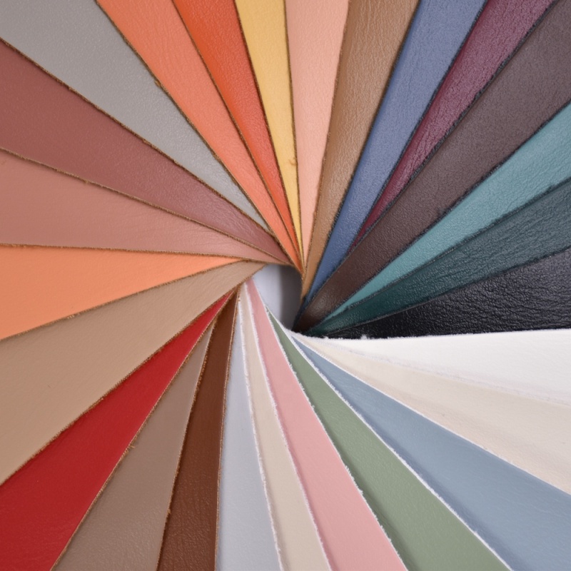 China Factory PU synthetic vinyl leather material for making bag and cosmetic bag