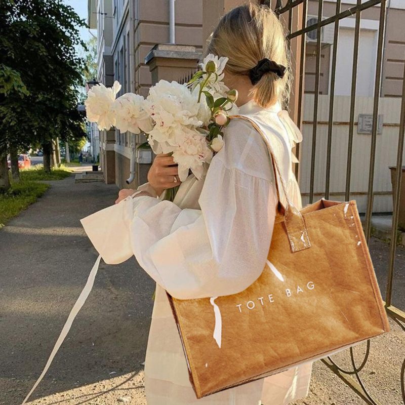 투명 문자 인쇄가 있는 새로운 트렌디 방수 PVC 토트백 도폰 타이벡 크래프트지 탑 핸들 작업 핸드백 지갑 여성용