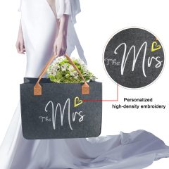 Custom Inner Pocket Personalized Gifts Initial Felt Tote Bag for Teacher Mother Wedding Tote Bag for Beach Birthday