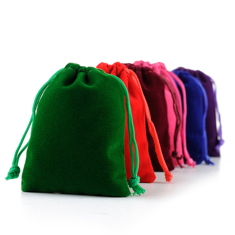 Mini Velvet Drawstring Bag – Soft, Compact Jewelry Storage Pouch