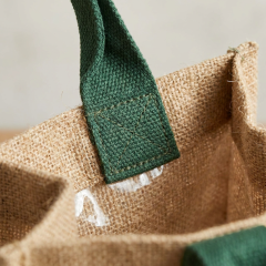 Custom Logo Eco Friendly Jute Tote Bag Wholesale Burlap Shopping Bag with Green Contrast Handles Promotional Gift Bag